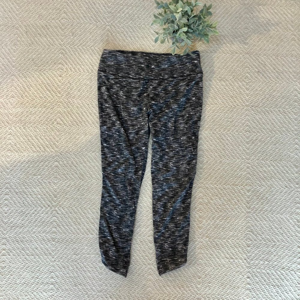 Mossimo Supply Co. Gray Cropped Leggings M